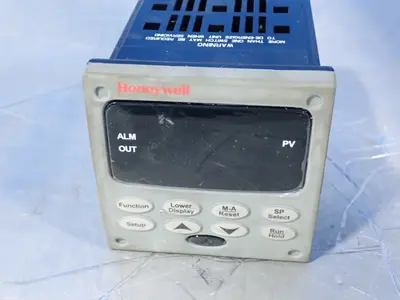 USED HONEYWELL DC2500EE0L0020010000E00