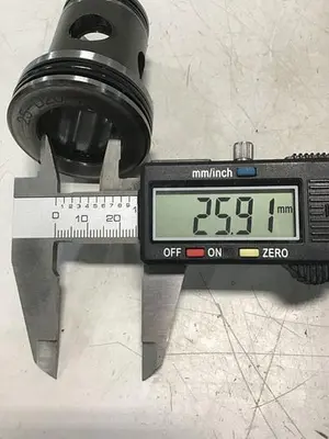 USED VICKERS 25-D20-10