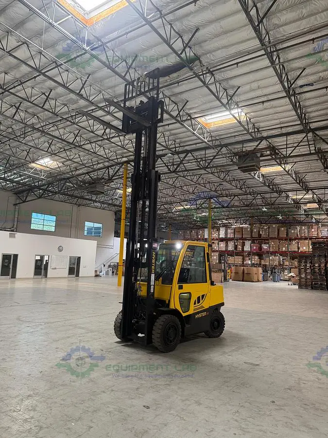 USED HYSTER H90FT FORKLIFT 9000 LBS CAPACITY 3 STAGE MAST W/ HEATING AND AC MFG 21