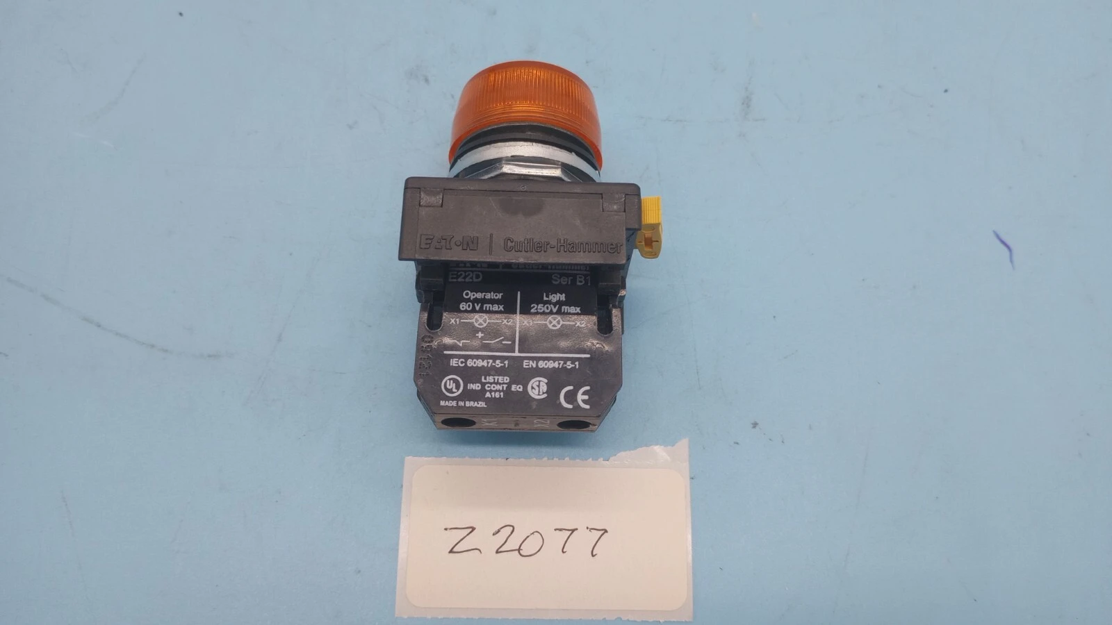 USED Eaton E22D SER B1 ( ORANGE ) LIGHT UNIT