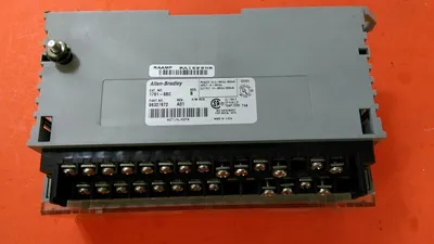 Allen Bradley 1791-8BC / B 24 VDC In/Out Module 3A