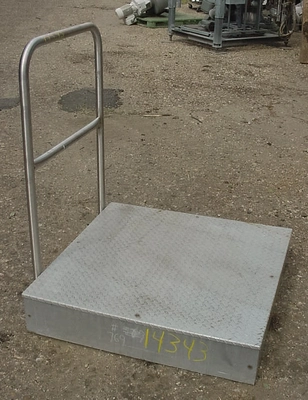 USED ALUMINUM WORK PLATFORM WORK PLATFORM