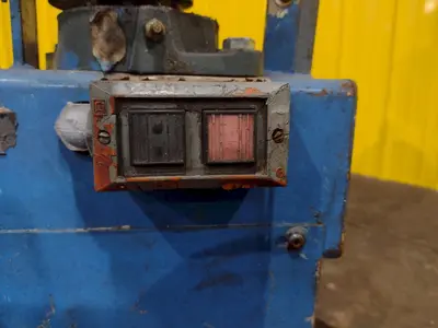 5,500 LBS X 48" AWC ACCRA WIRE CONTROLS MODEL #F-200AF HORIZONTAL PALLET TYPE POWERED DE-COILER REEL: STOCK #19269