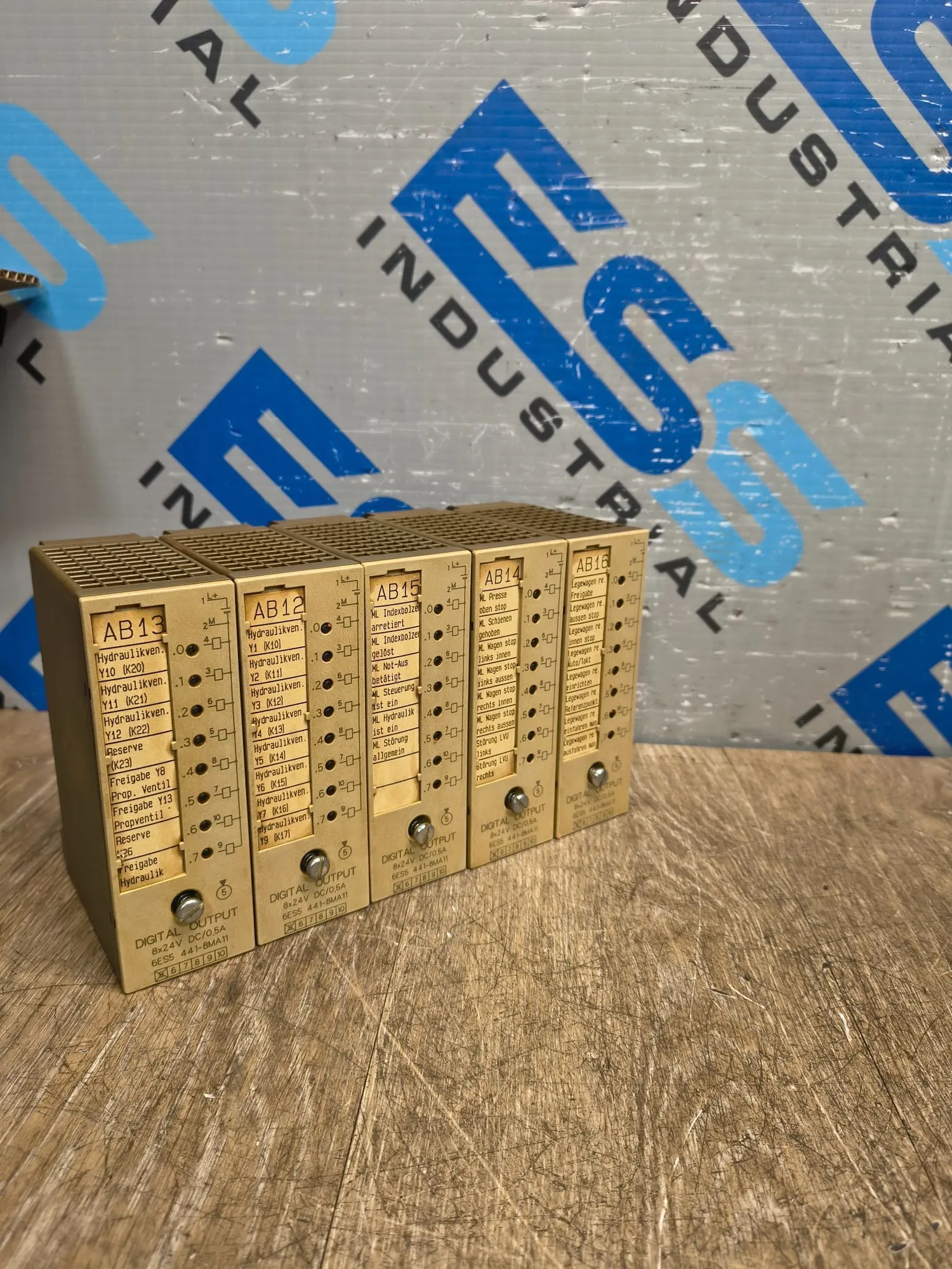 USED SIEMENS 6ES5 441-8MA11