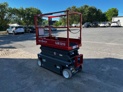 USED 2015 Skyjack SJ3219