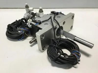 USED KOGANEI SDA40X15-N-90-358W
