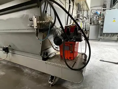 USED 2004 UNISIGN UNIVERS 4