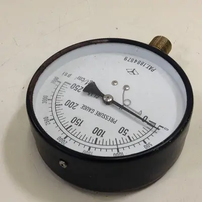 GENERIC Pressure Gauge GAUGE301 Used