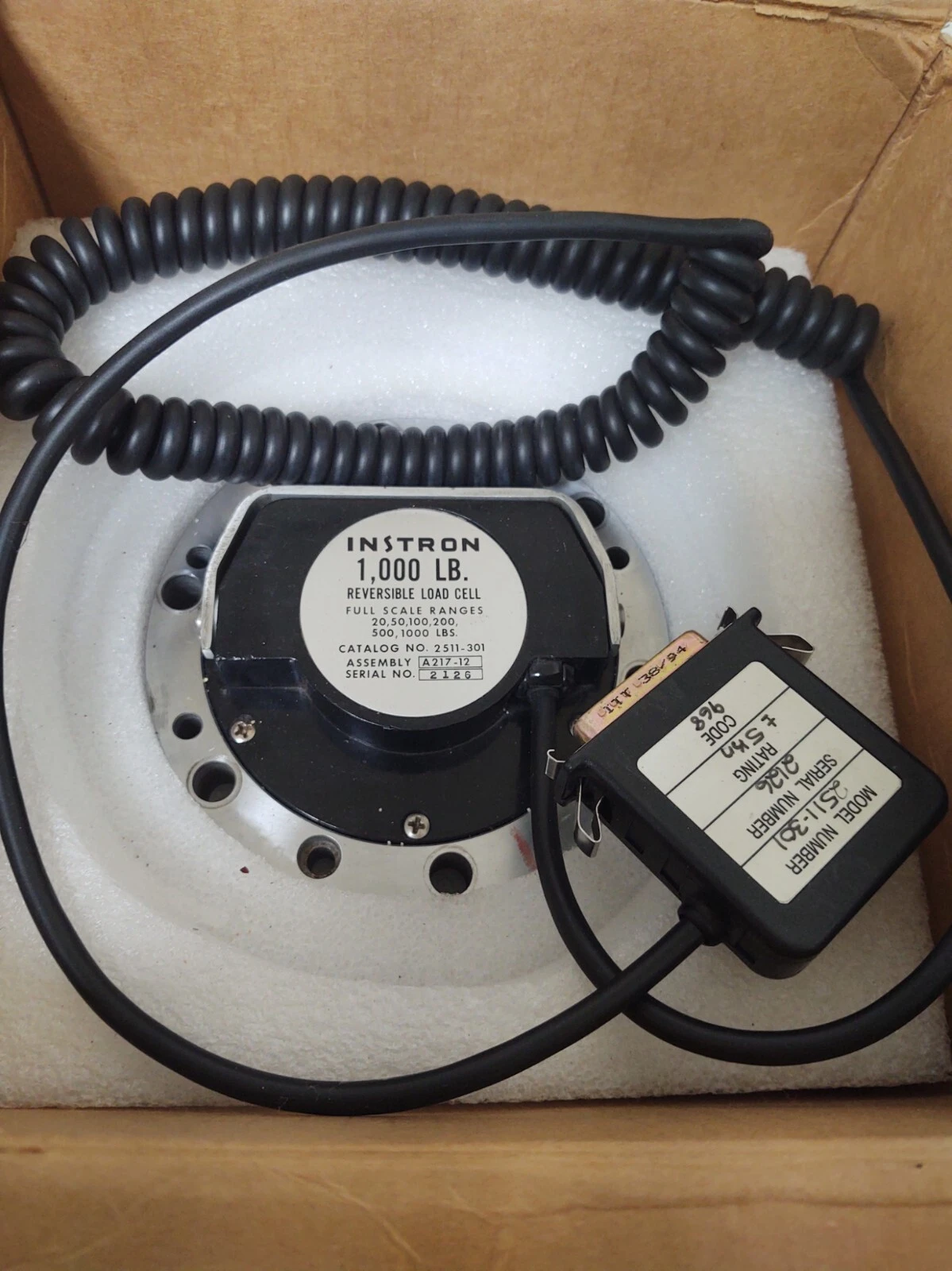 NEW Instron 2511-301