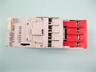 NEW Allen-Bradley 700S-CF620EJC