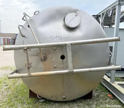 Used Crepaco 3500-Gallon Stainless Steel Tank – Vertical for Sale
