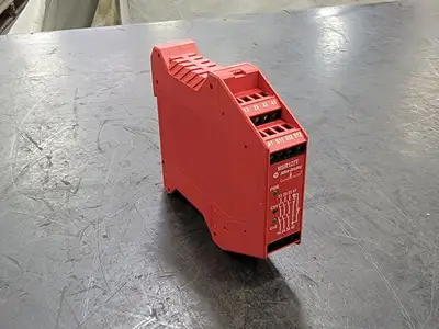 NEW ALLEN-BRADLEY 440R-N23125
