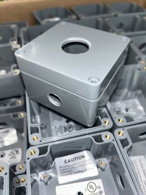 NEW Bud Industries 3x3