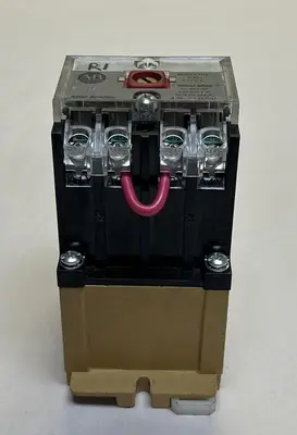 Used ALLEN-BRADLEY 700-P800A1 Miscellaneous Equipment (Electrical & Power) | Surplus Asset Holdings #1190311