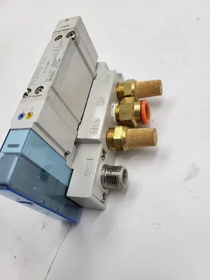 Used SMC SMC® SY5200-5U1 SY5000 5-PORT BASE MOUNTED DOUBLE INTERNAL PILOT Parts (Hydraulics and Pneumatics) | ND Industrial Surplus #1216711