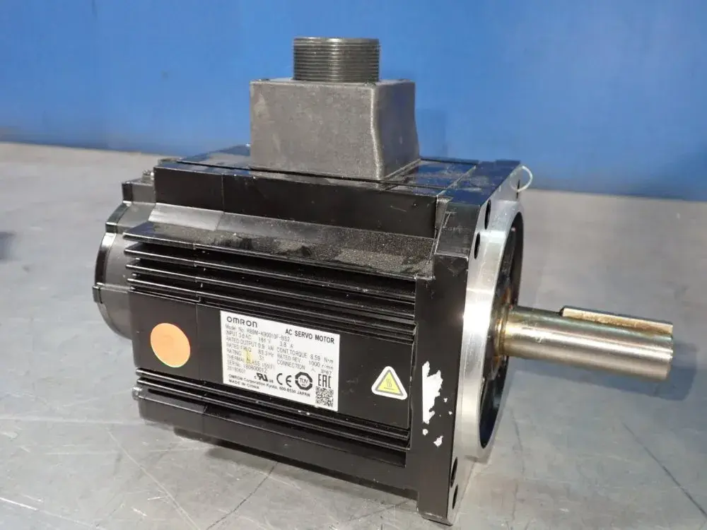 NEW OMRON R88MK90010FBS2