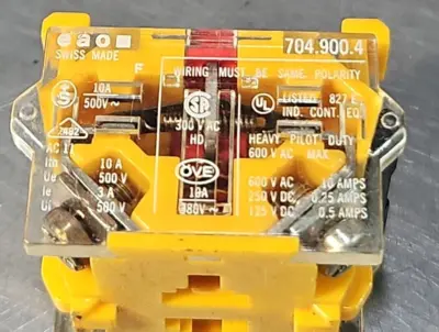 EAO 704.900.4 Circuit Breaker Relay 10 Amp loc4B10