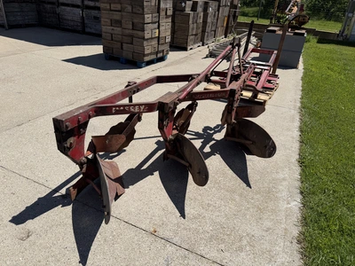 Used _UNKNOWN_ _UNKNOWN_ Moldboard Plows Michigan US | Miedema Asset Management Group #1287648