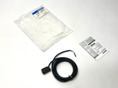 USED OMRON E3Z-R81
