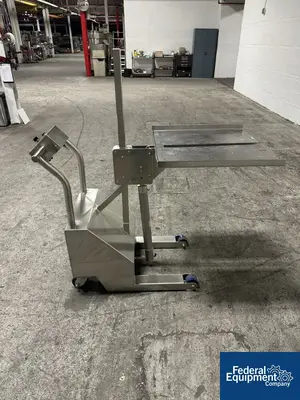 USED LOCK EHS Lift, Model CST110
