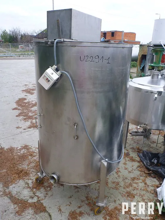 _UNKNOWN_ 720 LITRE Stainless Steel Tanks | Perry Equipment