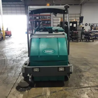 USED 2015 TENNANT 8300