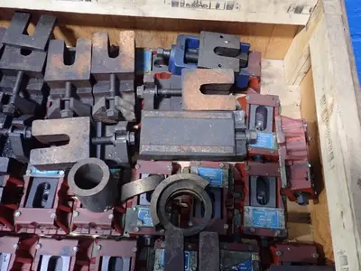 Fixators / Tool Holders