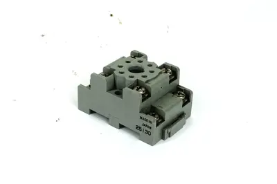 USED SQUARE D NR52