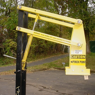USED TOOLHANDLER MIXER LIFT 80" LIFT