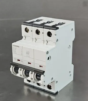 Siemens 5SY63 MCB D25 Circuit Breaker. 4C-19