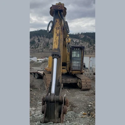 Caterpillar 235C Excavator