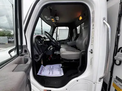 Used 2019 FREIGHTLINER M2 106 Tractors & Trailers Florida US | Truck and Van Outlet #1506258