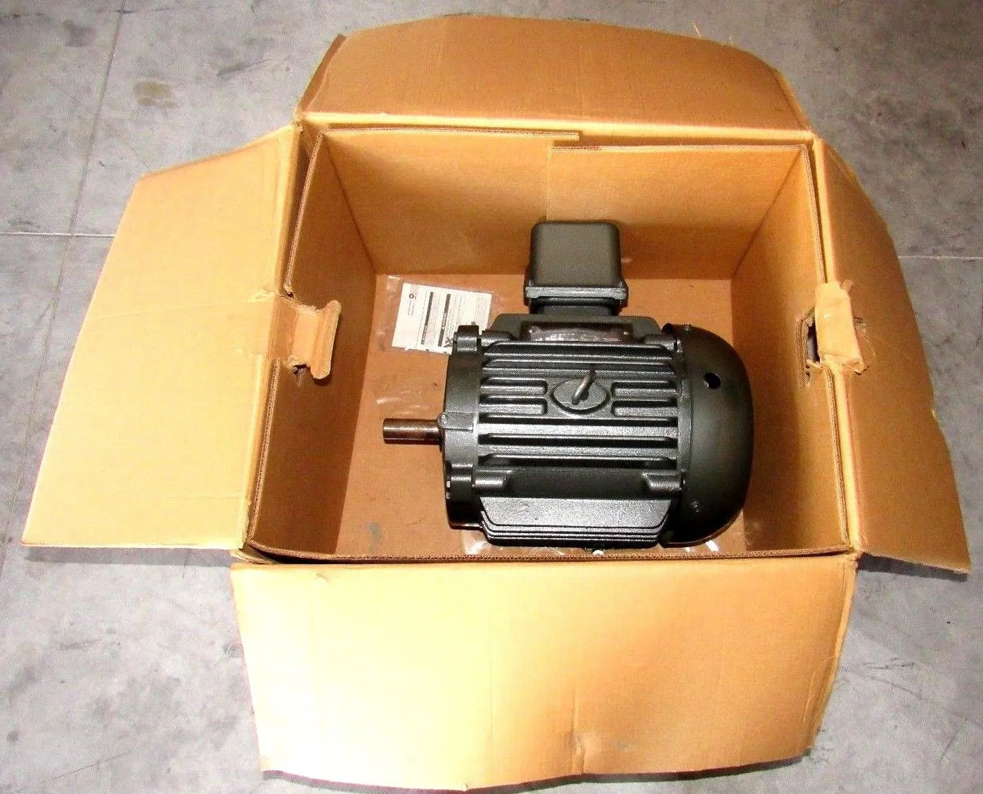 NEW LINCOLN ELECTRIC LM21382 MOTOR CF4E3U64 3HP CF4P3U64