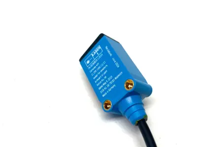 USED SICK PHOTOELECTRIC PROXIMITY SENSOR BACKGROUND SUPPRESSION
