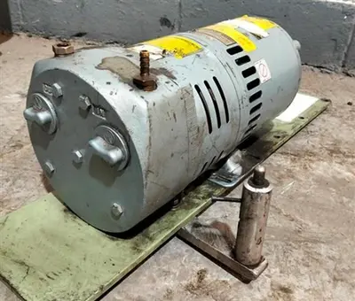 Gast model 0823-1010-G27 vacuum pump