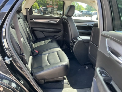USED 2017 CADILLAC XT5