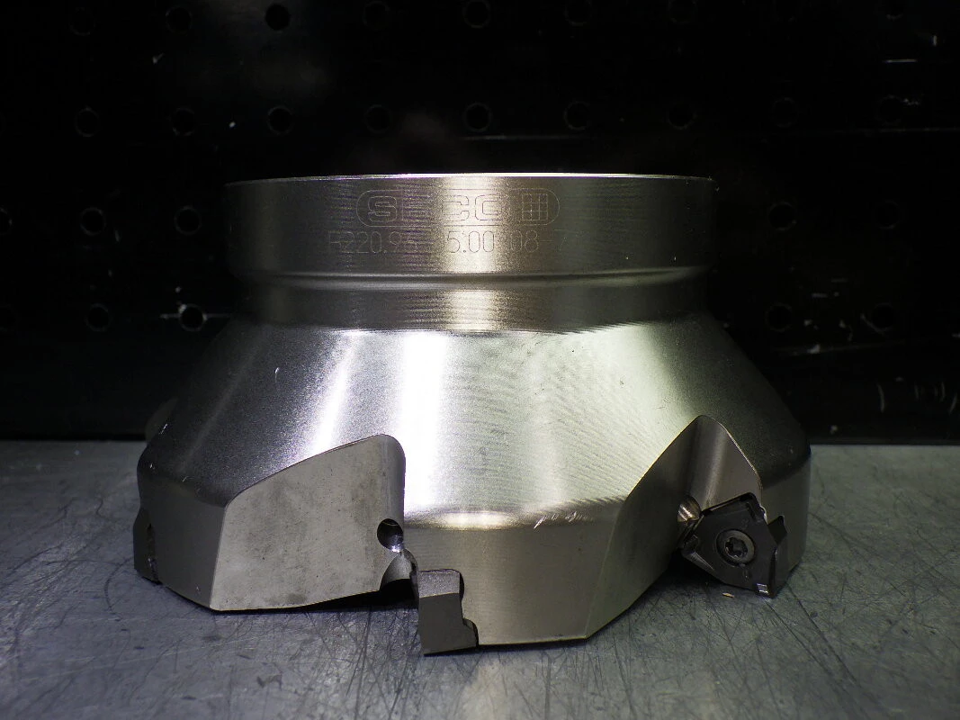 SECO 5" Coolant Thru Indexable Facemill 1.5" Arbor R220.96-05.00-08-7A (LOC3355)