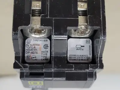 Used SQUARE D QOB240 Switchgears British Columbia CA | Lenmark #239678