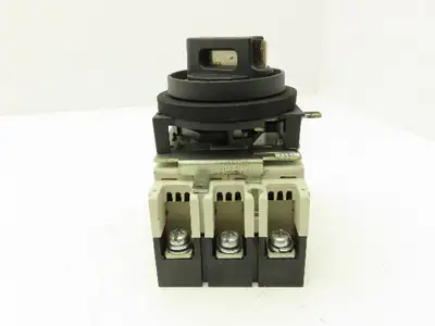 Mitsubishi Electric NV125-CW 125A Circuit Breaker 100-440VAC 3-Pole F-1S Handle