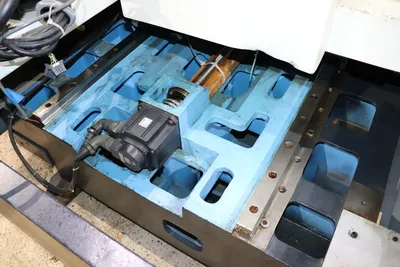 USED 2003 MAKINO SP64