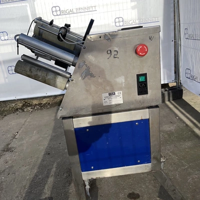 Chabot Delrieu Bottle Labeller Ninette 1 CDA Type NJ