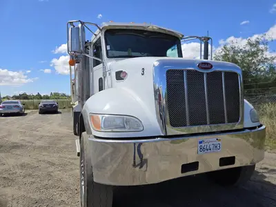 USED 2018 PETERBILT 348