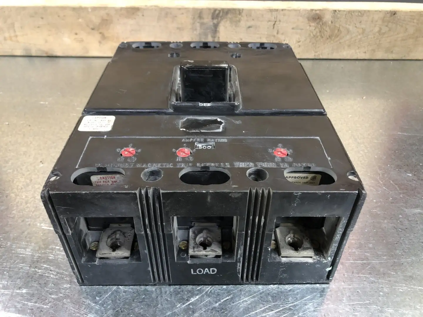 Used WESTINGHOUSE LA3400F Switchgears British Columbia CA | Lenmark #238600