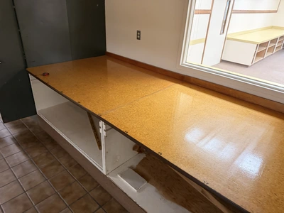 Used LARGE BUILT IN TABLE. COMES WITH TOP AND SUPPORTS. _UNKNOWN_ Work Benches Michigan US | Miedema Asset Management Group #1320834