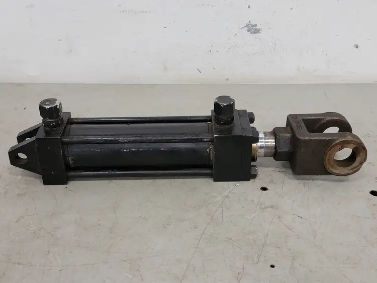 Used PARKER 2.50CBB2HLT24AC8.00 Parts (Hydraulics and Pneumatics) British Columbia CA | Lenmark #264918