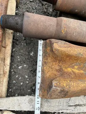 Used AFTERMARKET LARGE DIAMETER CHISEL BIT Other Cutting Tools Pennsylvania US | East West Machinery & Drilling #1417452