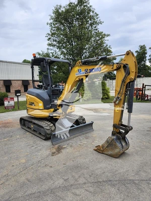 USED 2021 XCMG XE27U