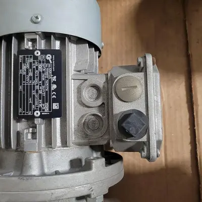 New | in-Stock NORD NORD MOTOR & GEAR BOX MTR: 63S/4CUS 230/460 3 PH 1700 RPM 56C FRAME IP55 RATIO: 600 *NEW* Gearboxes | ND Industrial Surplus #1221398
