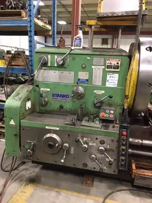 Stanko 1N65 Manual Lathe