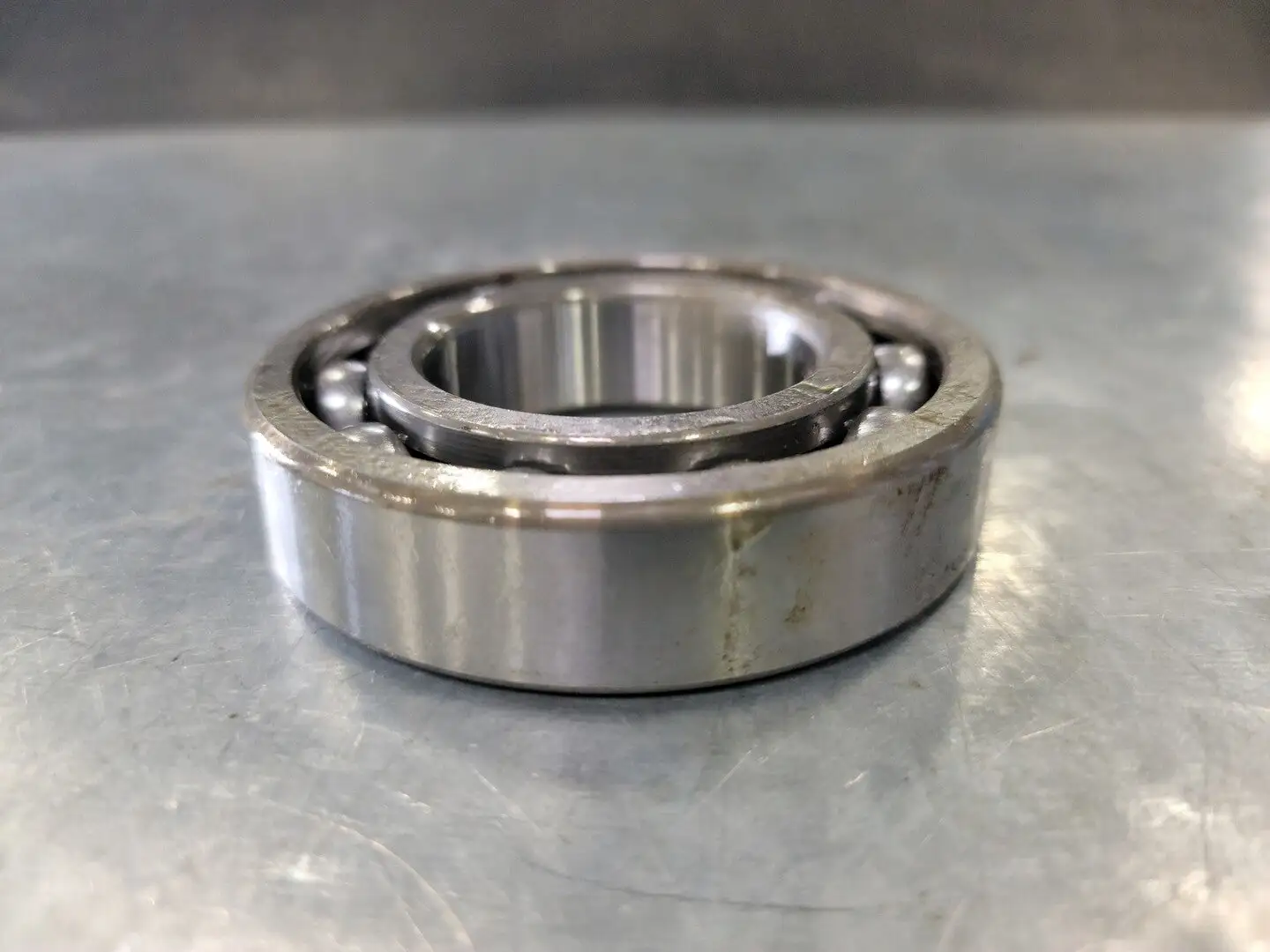 Deep Groove Ball Bearing 45mm ID x 85mm OD x 19mm W, 6209